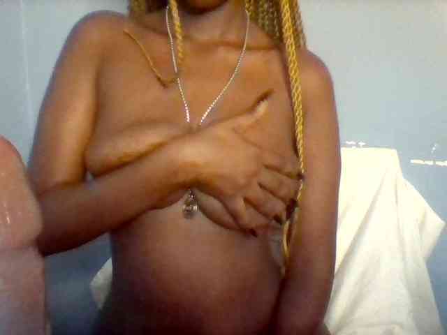 Curvypetite webcam