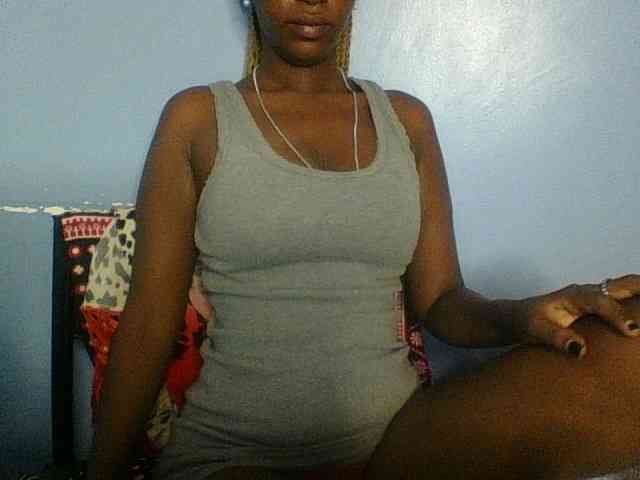 Curvypetite webcam