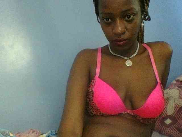 Curvypetite webcam