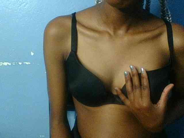 Curvypetite webcam