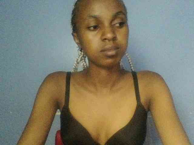 Curvypetite webcam