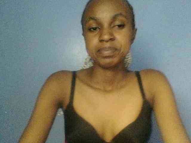 Curvypetite webcam