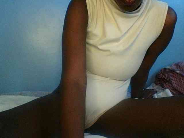 Curvypetite webcam