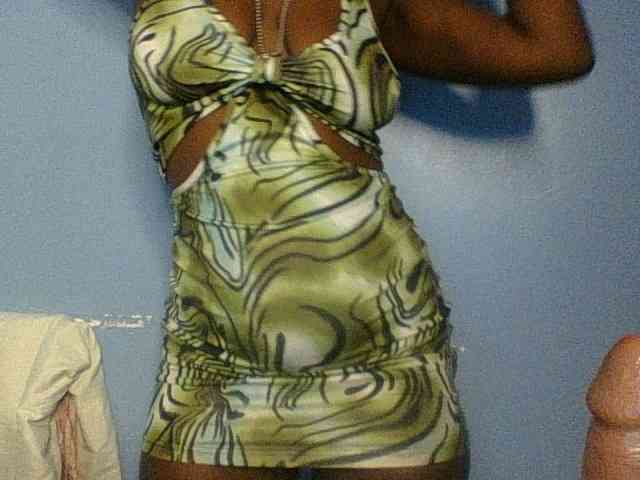 Curvypetite webcam
