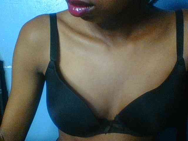 Curvypetite webcam