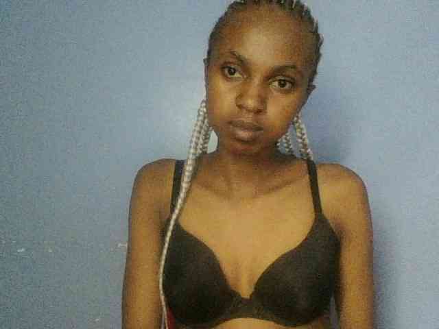 Curvypetite webcam