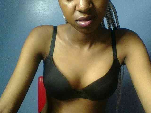 Curvypetite Live Webcam on BongaCams