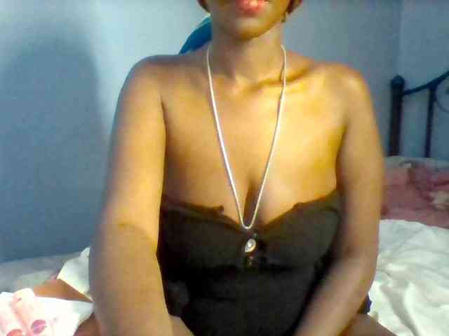 Curvypetite webcam