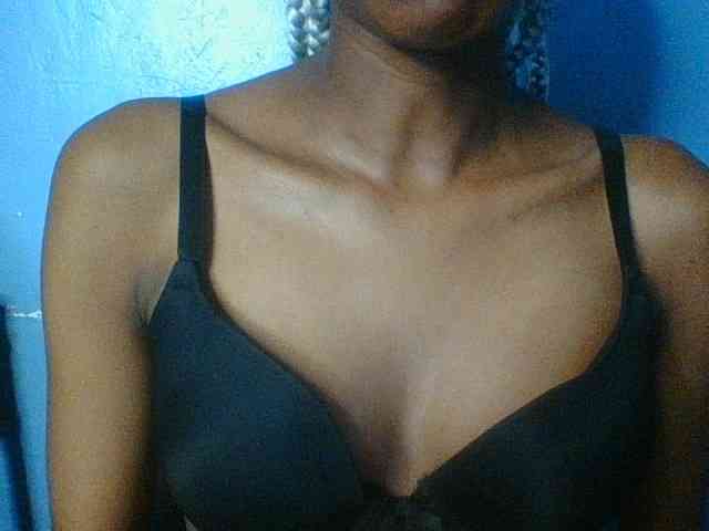 Curvypetite webcam