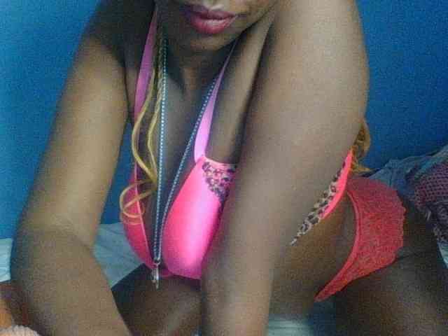 Curvypetite webcam