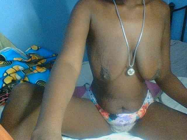 Curvypetite webcam