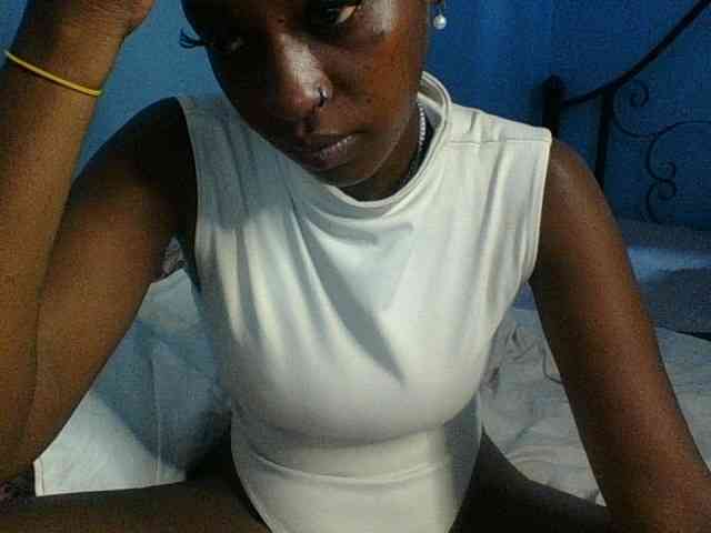 Curvypetite webcam
