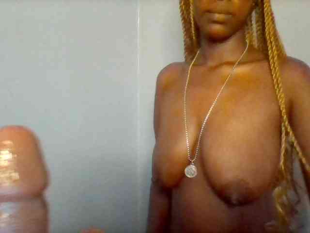Curvypetite webcam
