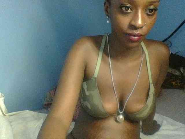Curvypetite webcam