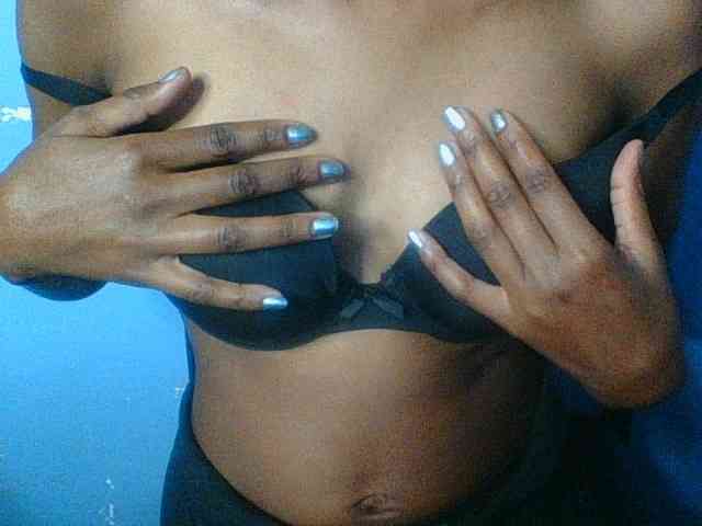 Curvypetite webcam
