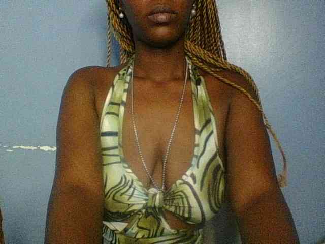 Curvypetite webcam