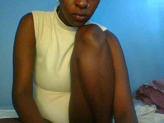 Curvypetite webcam