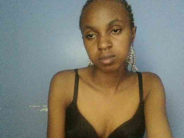 Curvypetite webcam