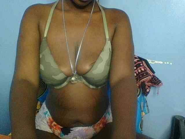 Curvypetite webcam