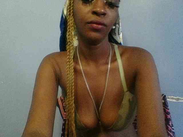 Curvypetite webcam