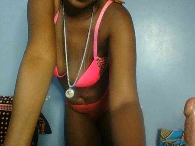 Curvypetite webcam