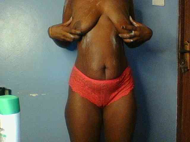 Curvypetite webcam