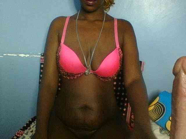 Curvypetite webcam