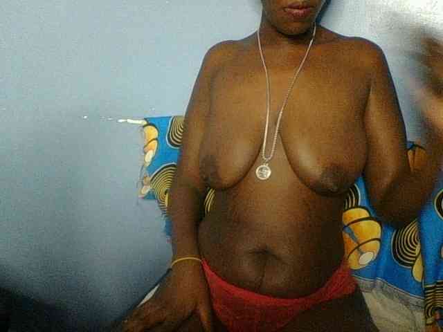 Curvypetite webcam