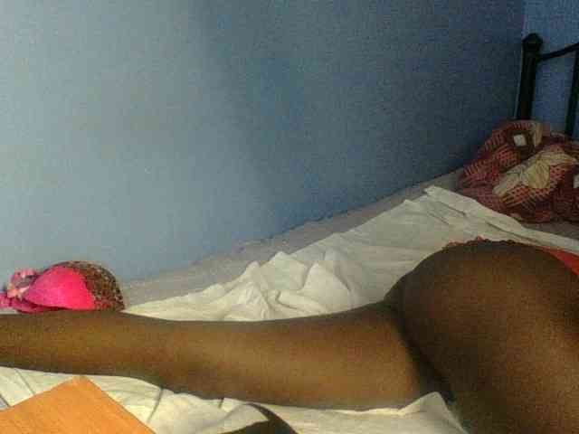 Curvypetite webcam