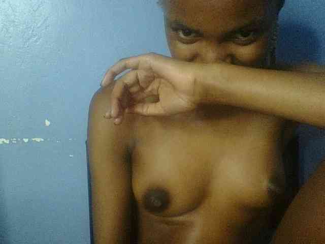 Curvypetite webcam