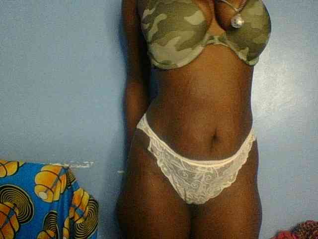 Curvypetite webcam