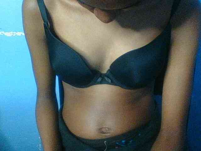 Curvypetite webcam