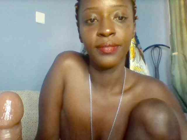 Curvypetite webcam