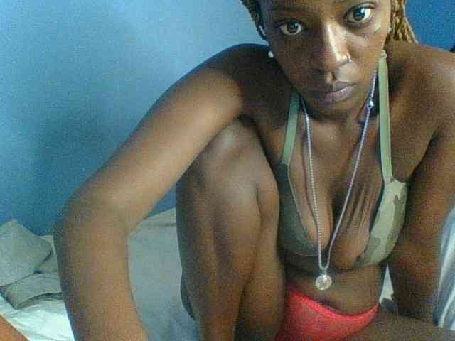 Curvypetite webcam