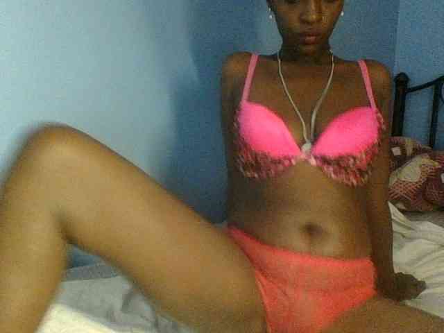 Curvypetite webcam