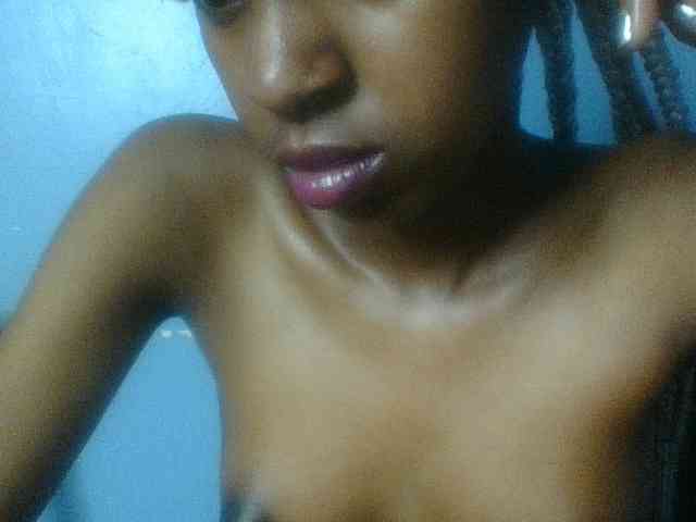 Curvypetite webcam