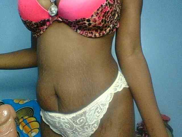 Curvypetite webcam