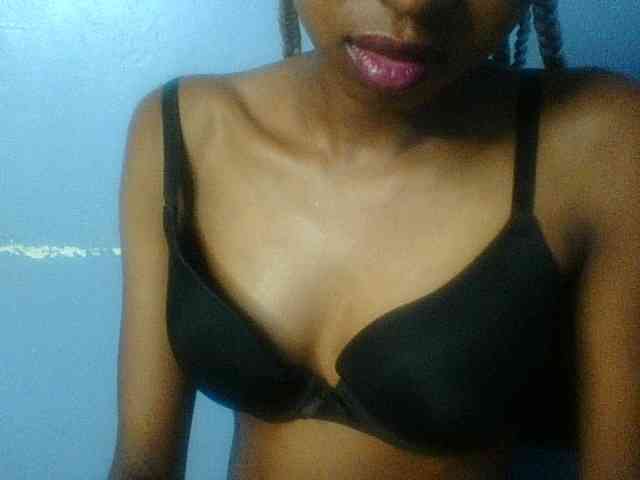 Curvypetite webcam