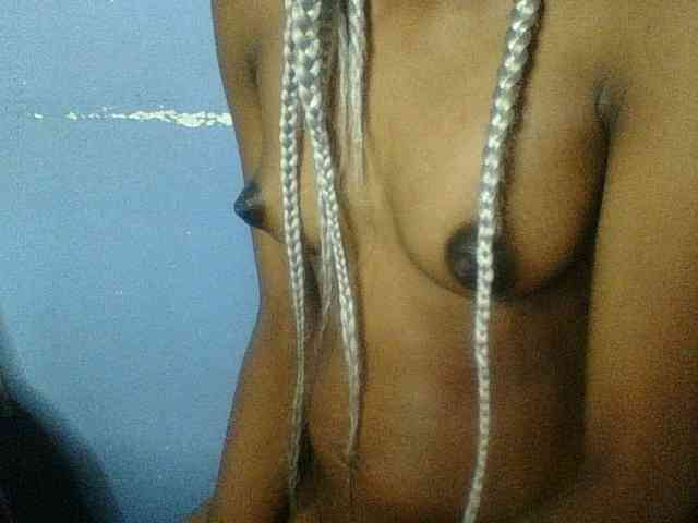 Curvypetite webcam