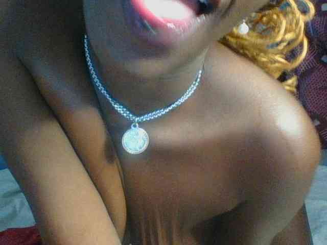Curvypetite webcam