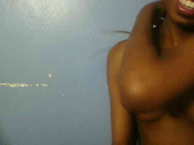 Curvypetite webcam