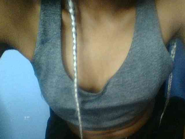 Curvypetite webcam