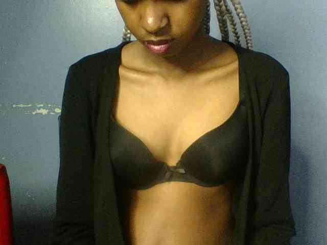 Curvypetite webcam