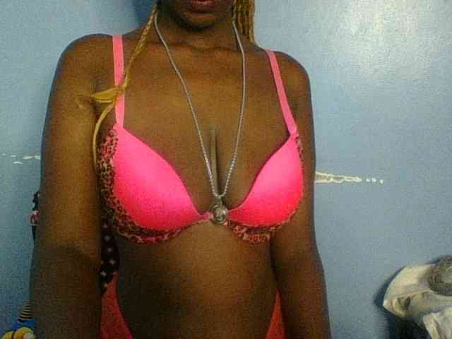 Curvypetite webcam