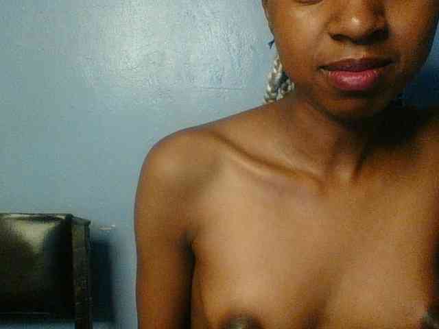 Curvypetite webcam
