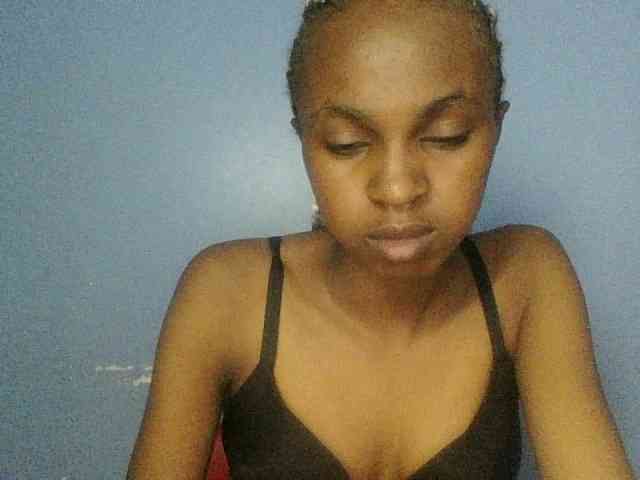 Curvypetite webcam