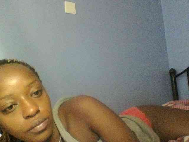 Curvypetite webcam
