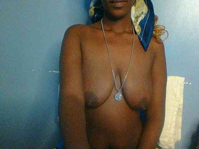 Curvypetite webcam