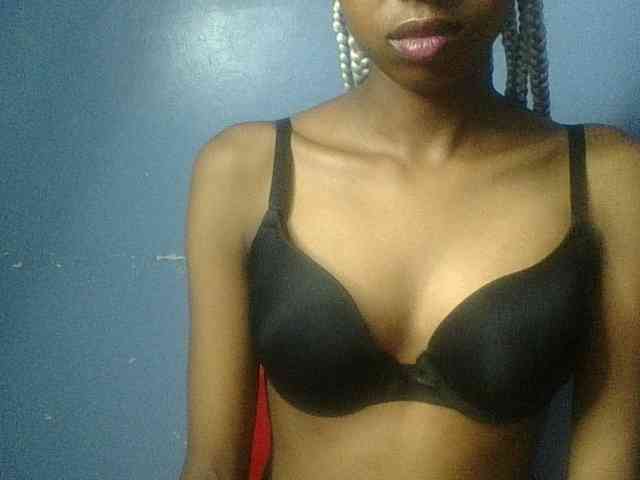 Curvypetite webcam