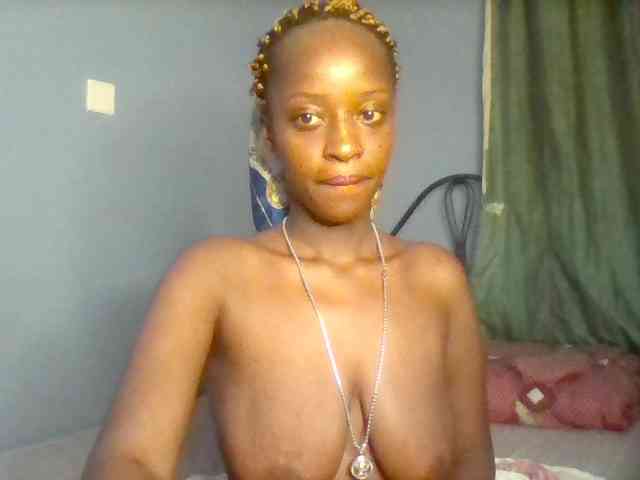 Curvypetite webcam